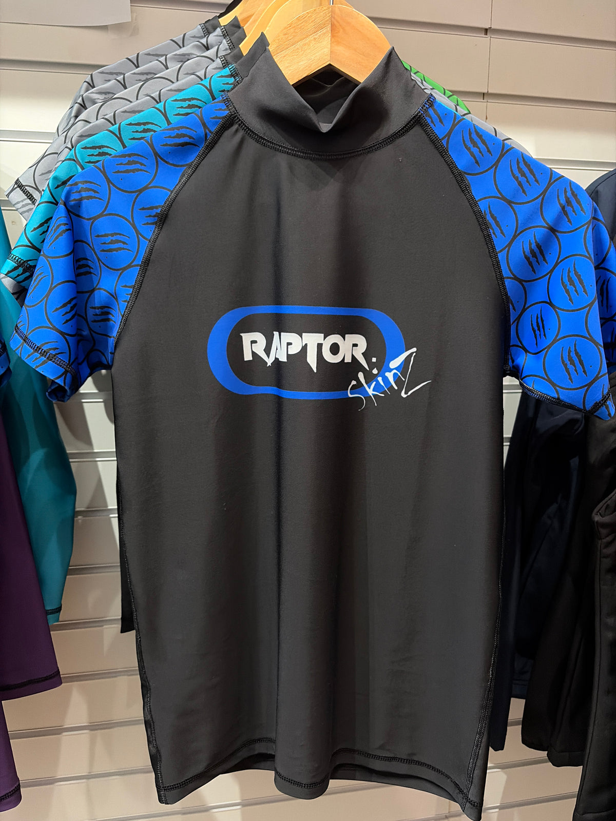 Raptor Skinz Adults Rashguard