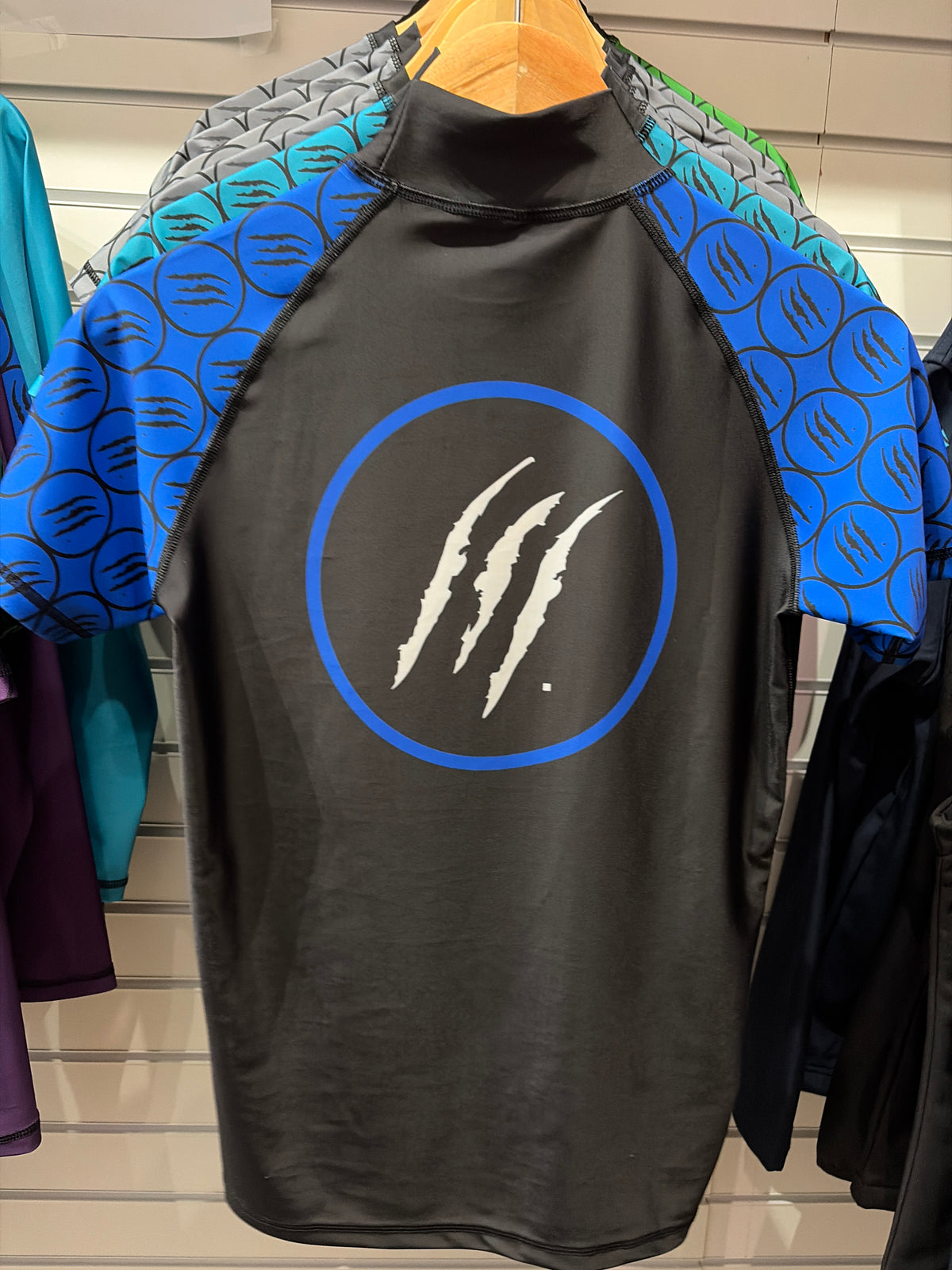 Raptor Skinz Adults Rashguard
