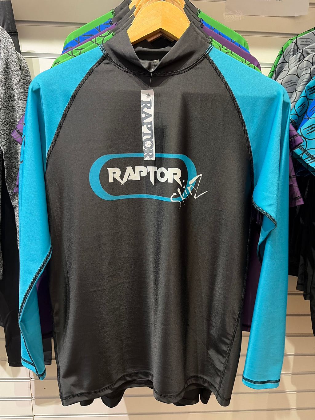 Raptor Skinz Adults Rashguard