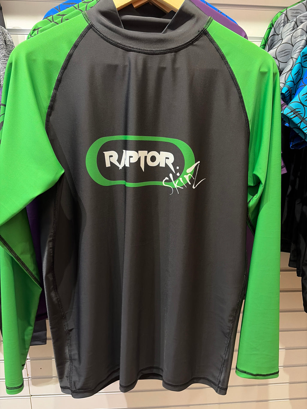 Raptor Skinz Adults Rashguard
