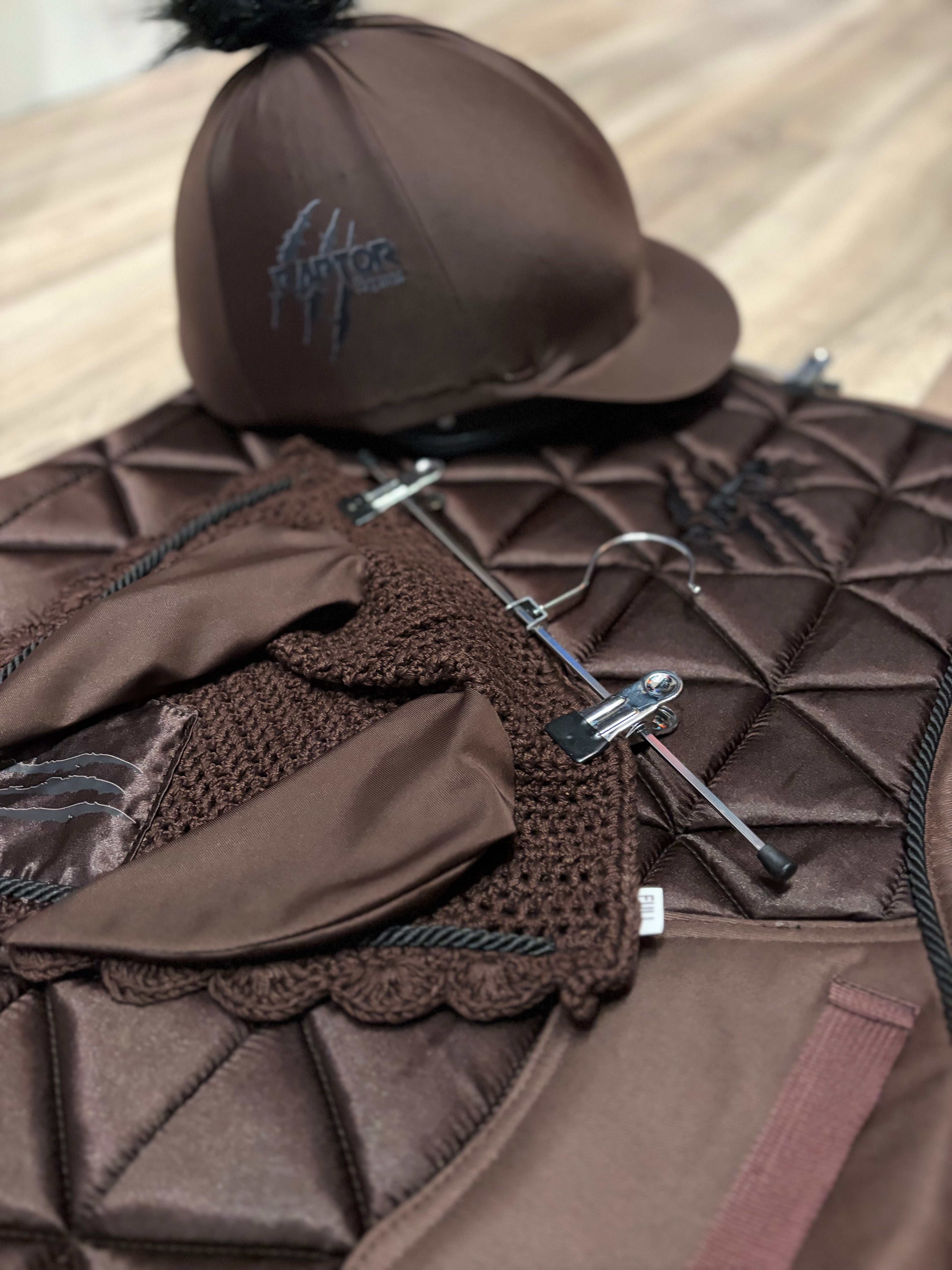 Raptor saddlepad/ears/hatsilk